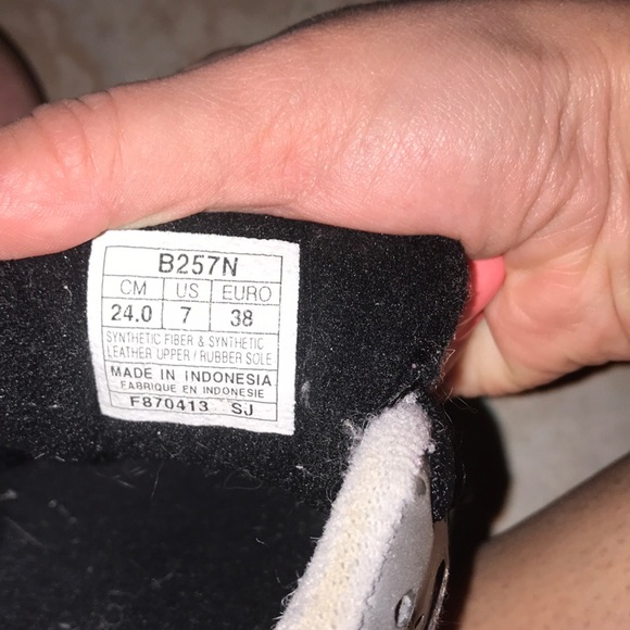 ASICS VOLLEYBALL SHOES #volleyball #sports #asics - Picture 2 of 7